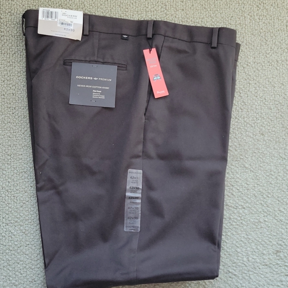 NWT men's brown khaki pants